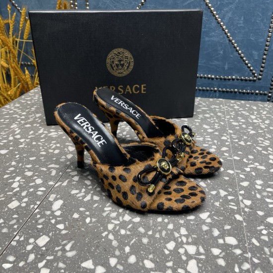 Versace Shoes Fashion shoes
 Top Quality