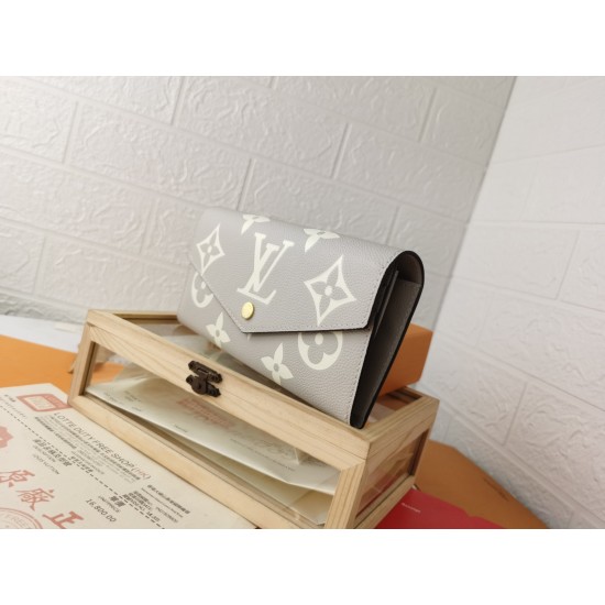 LV Bags High Quality Flip Wallet
