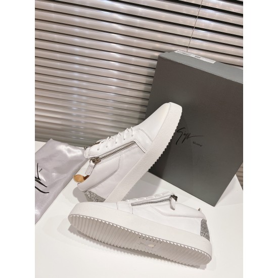 CL Shoes Casual shoes

 Top Quality