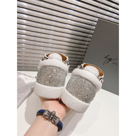 CL Shoes Casual shoes

 Top Quality