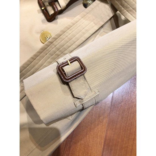 Burberry coat
uk4，6，8，10，12