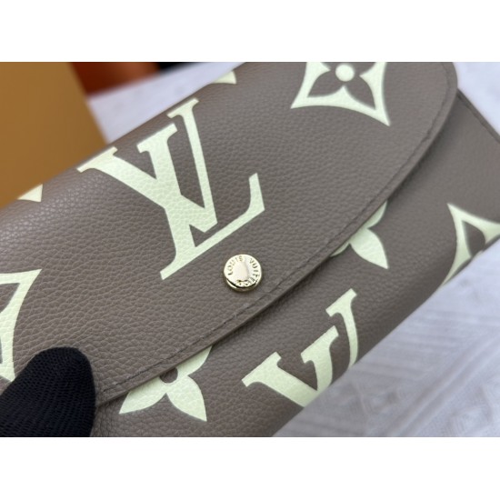 LV Bags High Quality Flip Wallet
