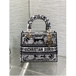 Dior Bags Top Quality
Five Grid