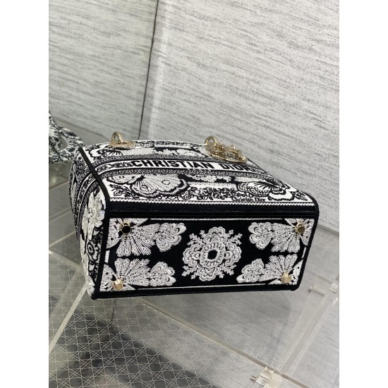 Dior Bags Top Quality
Five Grid