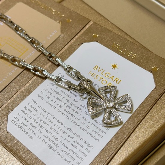 Bvlgari Jewelry Necklace