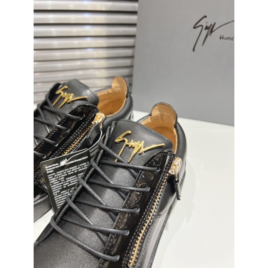 CL Shoes Casual shoes

 Top Quality