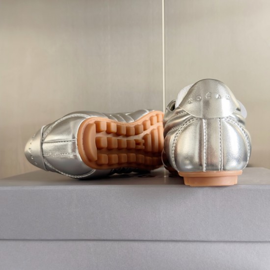 Hogan Shoes Top Quality
35-45 men and women same