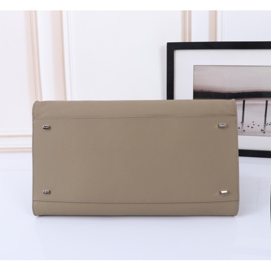 The Row Bags Top Quality
Small:26.20.18
Big:38.26.23