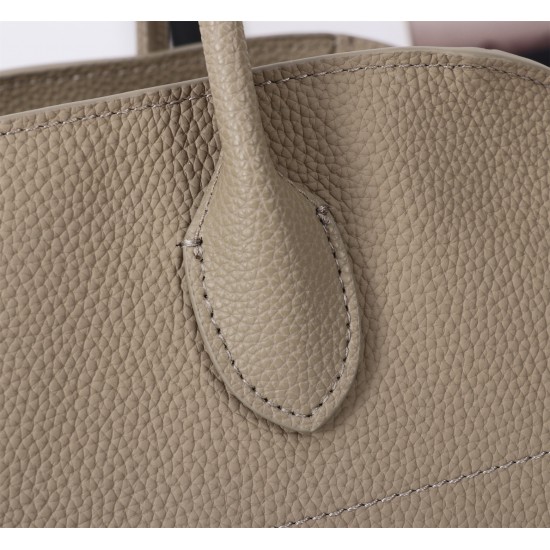 The Row Bags Top Quality
Small:26.20.18
Big:38.26.23