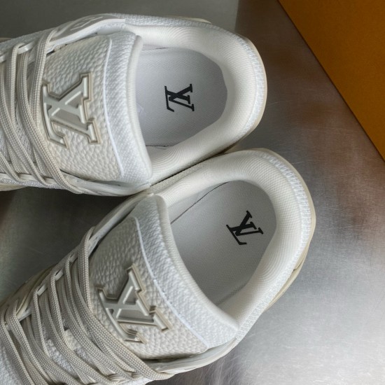 LV Shoes Top Quality
women 35-40 

men 39-45