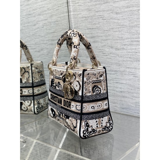 Dior Bags Top Quality
Five Grid