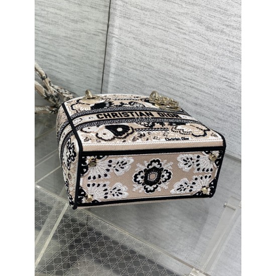 Dior Bags Top Quality
Five Grid