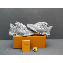 LV Shoes Top Quality
women 35-40 

men 39-45