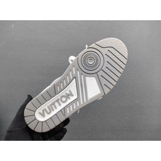 LV Shoes Top Quality
women 35-40 

men 39-45