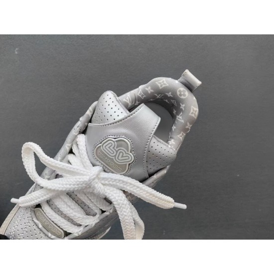 LV Shoes Top Quality
women 35-40 

men 39-45