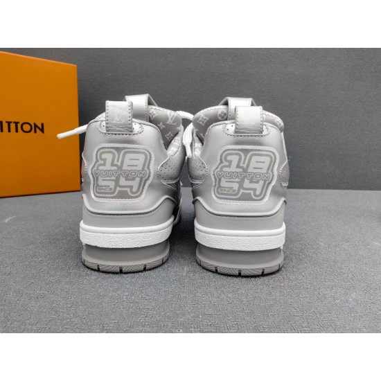 LV Shoes Top Quality
women 35-40 

men 39-45