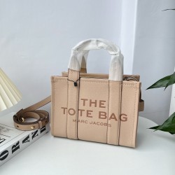 MJ Tote Full leather size: 41 * 34 * 15cm $140 Full leather medium size: 33 * 28 * 13cm $120 Full leather small size: 26 × 20 × 13cm $100 Fabric Large Size: 41 * 34 * 15cm $100 Medium size of fabric: 33 * 28 * 13cm $90 Fabric small size: 26 × 20 × 13cm $8