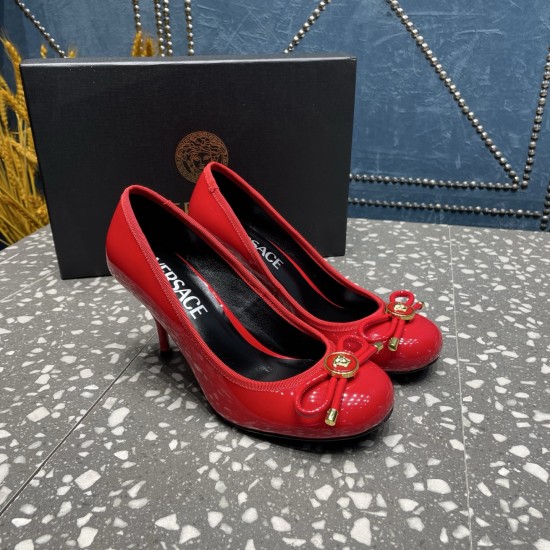 Versace Shoes Fashion shoes
 Top Quality