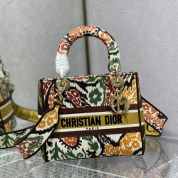 Dior Bags Top Quality
Five Grid
