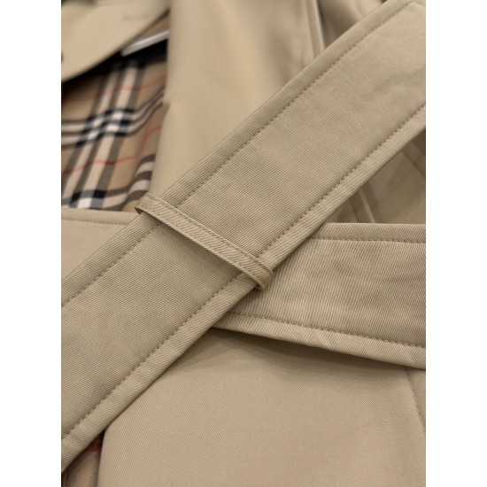 Burberry coat
uk4，6，8，10，12