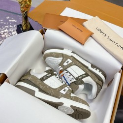 LV Shoes Top Quality
women 35-40 

men 39-45