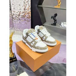 LV Shoes Top Quality
women 35-40 

men 39-45