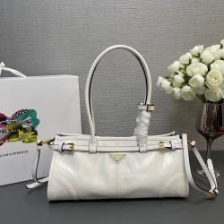 Prada Bags Top Quality
32x15.5x12cm