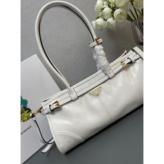Prada Bags Top Quality
32x15.5x12cm