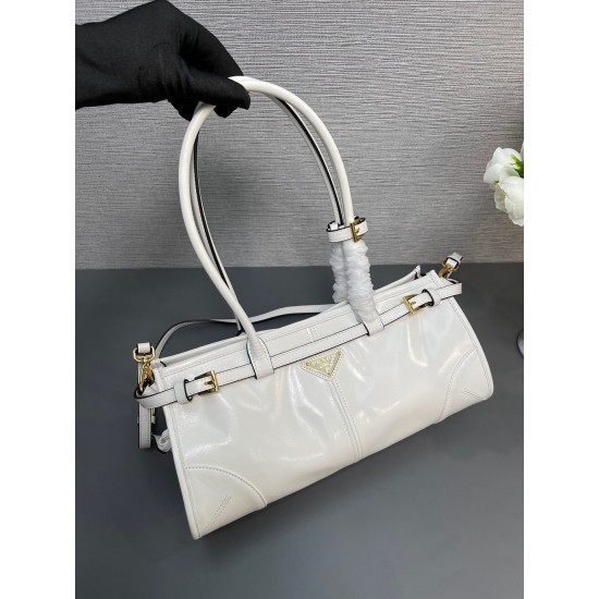 Prada Bags Top Quality
32x15.5x12cm