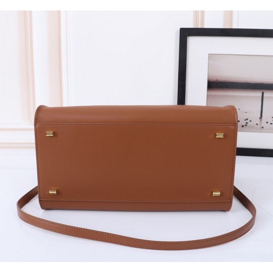 The Row Bags Top Quality
Small:26.20.18
Big:38.26.23