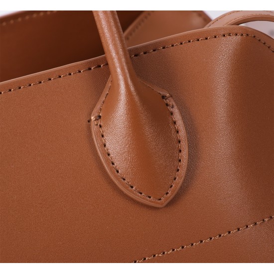 The Row Bags Top Quality
Small:26.20.18
Big:38.26.23