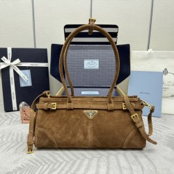 Prada Bags Top Quality
32x15.5x12cm