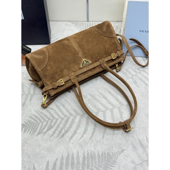 Prada Bags Top Quality
32x15.5x12cm