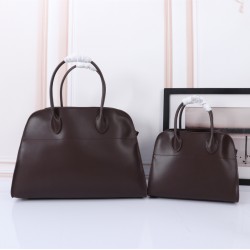 The Row Bags Top Quality
Small:26.20.18
Big:38.26.23