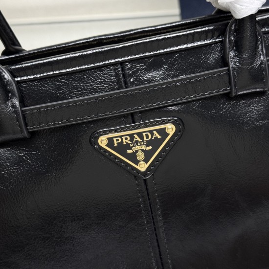 Prada Bags Top Quality
32x15.5x12cm