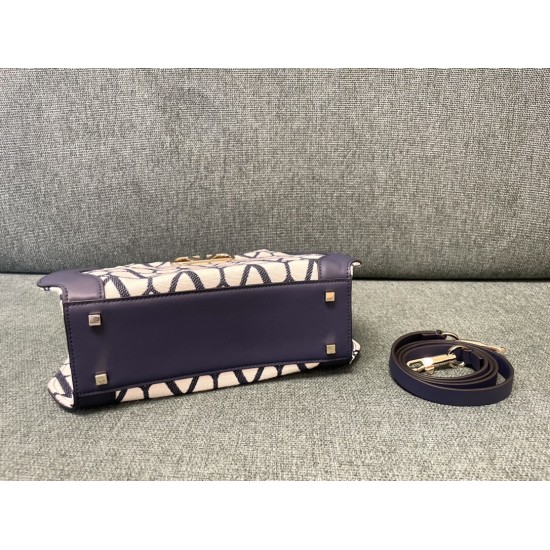 Valentino Bags Top Quality
35/25/17cm