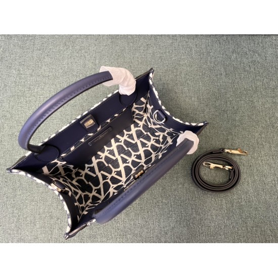 Valentino Bags Top Quality
35/25/17cm