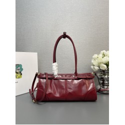 Prada Bags Top Quality
32x15.5x12cm