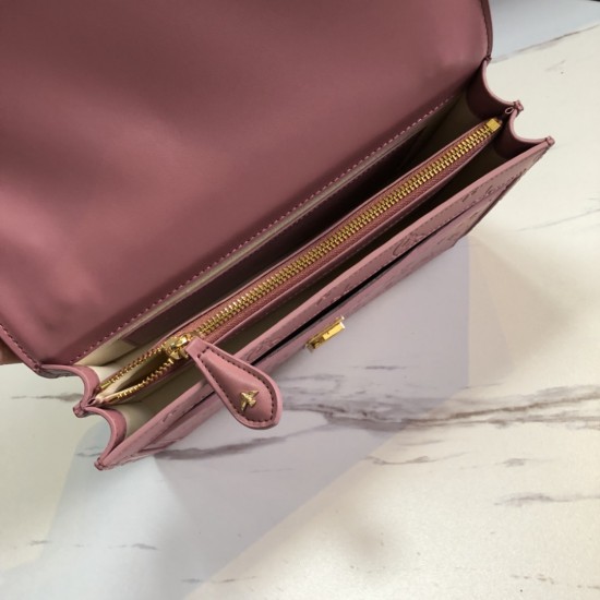 Pinko Bags Top Quality
27*17*8cm