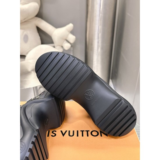 LV Shoes Top Quality
women 35-40 
