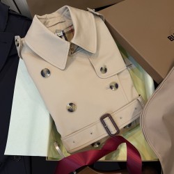 Burberry coat
uk4，6，8，10，12