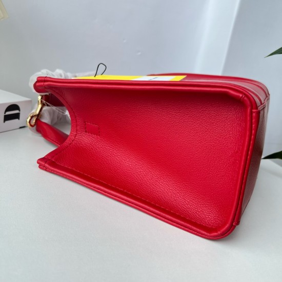 MJ Tote Full leather size: 41 * 34 * 15cm $140 Full leather medium size: 33 * 28 * 13cm $120 Full leather small size: 26 × 20 × 13cm $100 Fabric Large Size: 41 * 34 * 15cm $100 Medium size of fabric: 33 * 28 * 13cm $90 Fabric small size: 26 × 20 × 13cm $8