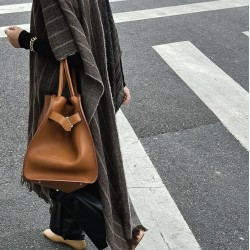 The Row Bags Top Quality
Small:26.20.18
Big:38.26.23