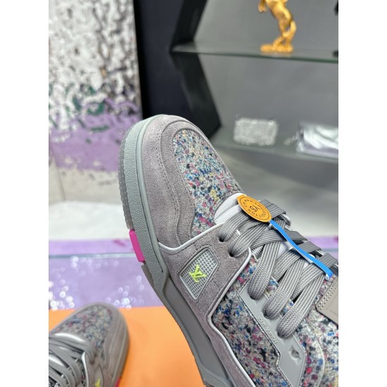 LV Shoes Top Quality
women 35-40 

men 39-45