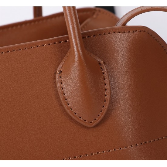 The Row Bags Top Quality
Small:26.20.18
Big:38.26.23