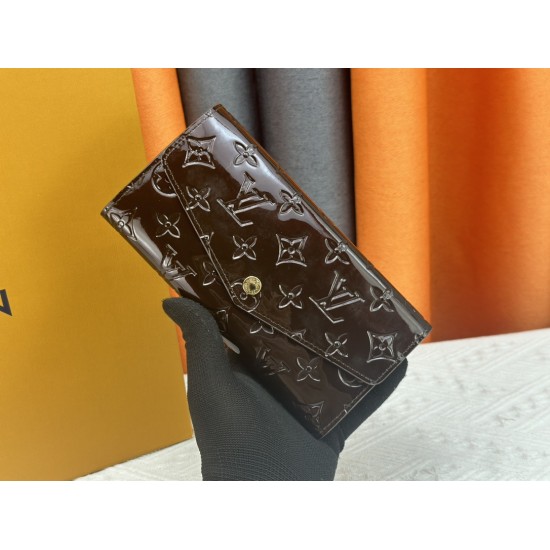 LV Bags High Quality Flip Wallet
