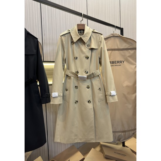 Burberry coat
uk4，6，8，10，12
