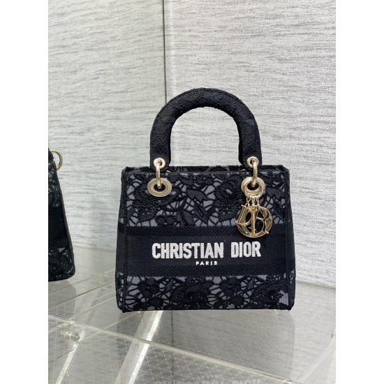Dior Bags Top Quality
Five Grid