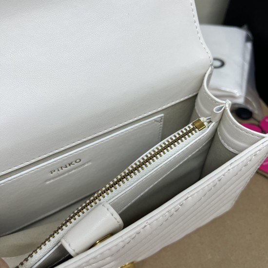 Pinko Bags Top Quality
21x13x6