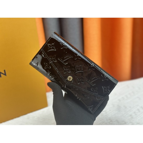 LV Bags High Quality Flip Wallet
